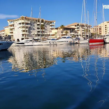Apartament Studio Moderne Et Cosy. Idealement Place. Fréjus